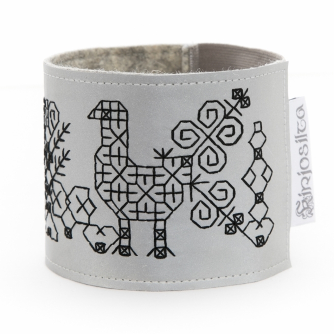 Kirjosilta-Armband-Reflektor-Käkönen-schwarz-8cm-1