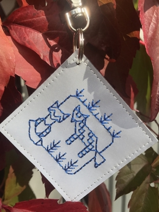 Kirjosilta-Reflektor-Anhänger-Fuchs-blau