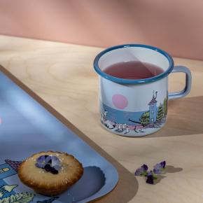 Muurla-Moomin-emaille-becher-sonnenuntergang-5.5dl_6416114973736_lifestyle-1